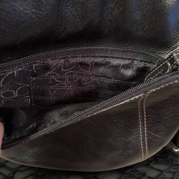 Vintage Fossil Black Leather Crossbody Bag With Adjustable Strap & Front Zipper - Picture 4 of 6